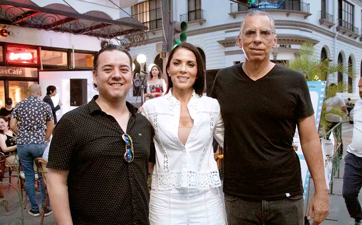 GABRIEL HERNÁNDEZ, NORA GÓMEZ Y JAVIER GÓMEZ