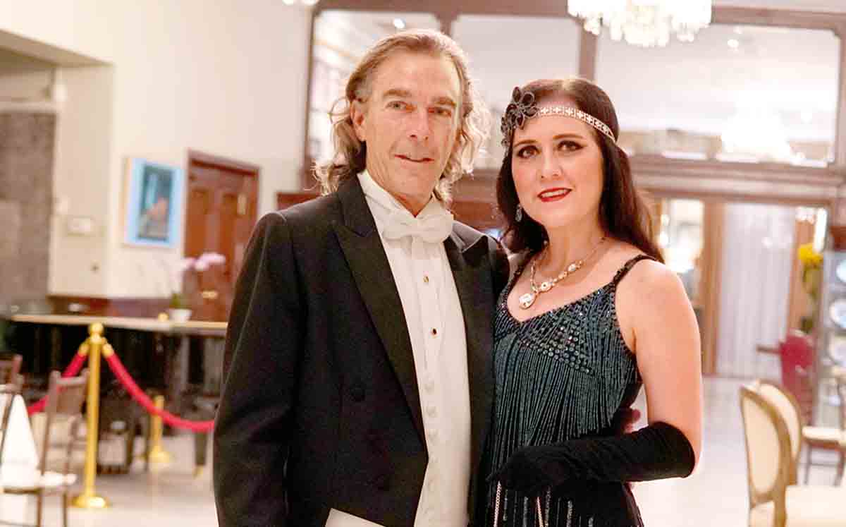 GENARO BELTRÁN Y LAURA NEUMAIER