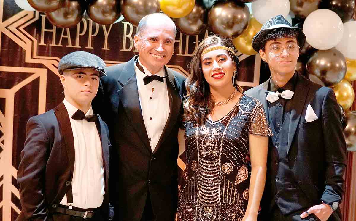 LUIS LAVIN, LUIS LAVIN, MARÍA JOSÉ LAVIN Y ADRÍAN LAVIN