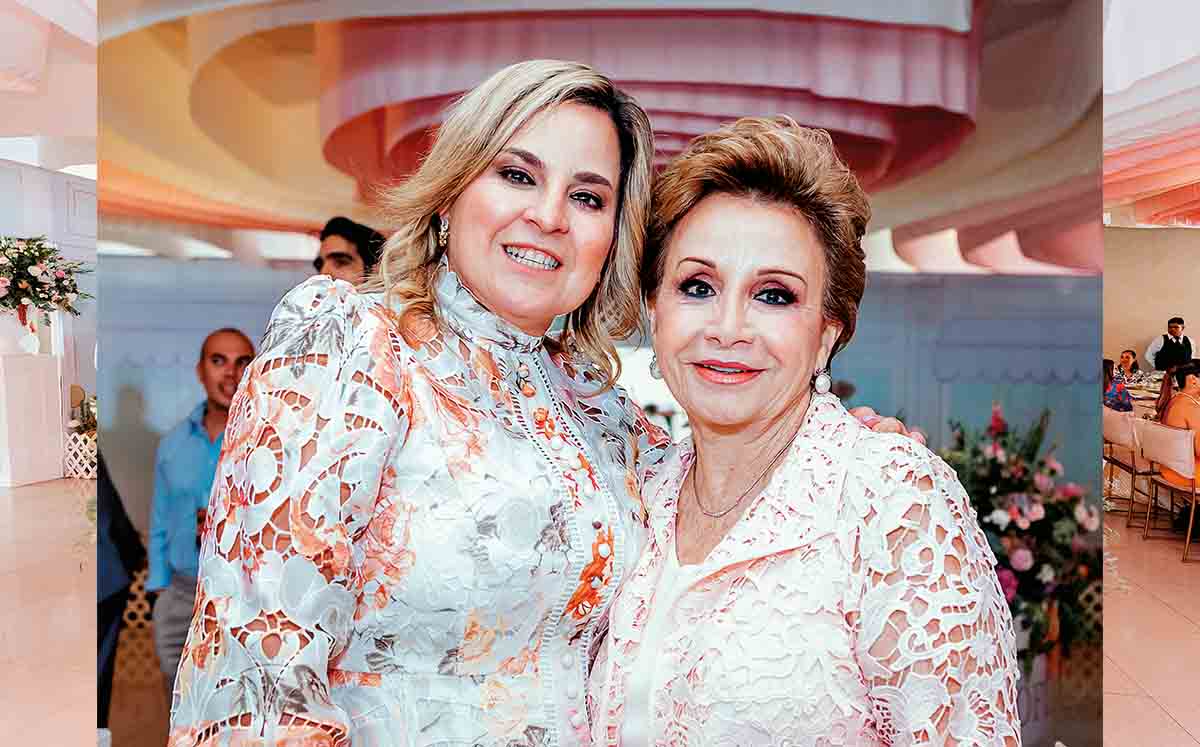 Rosa Elena González y Rosa Elena de González