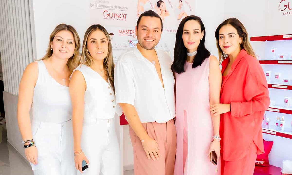 Liz Saldaña, Adriana Soriano, Raúl de la Torre, Paulina Loya y Mauxi Alarcón
