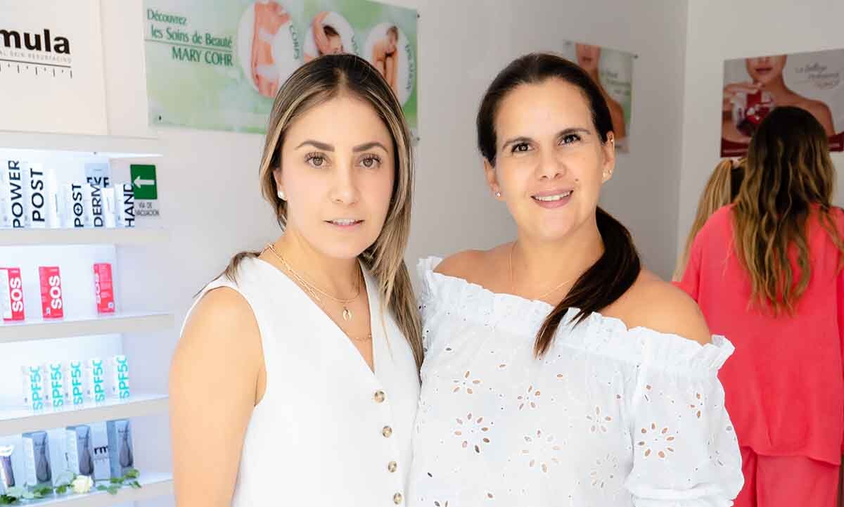 Adriana Soriano y Mariana Zapata