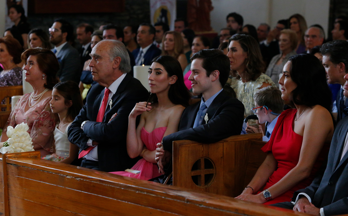 Familiares y amigos acompañaron a los novios / Foto: Roberto Alvarado
