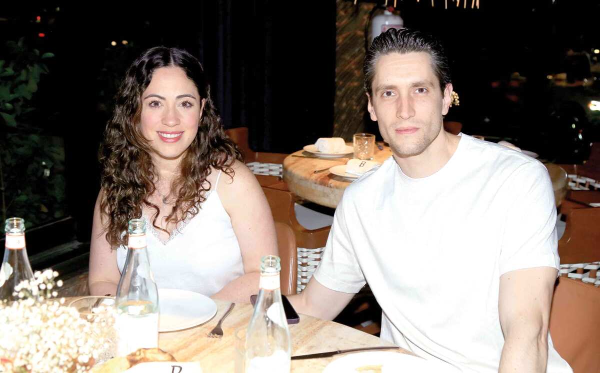 Lizzy Suess y Adrían Nevárez