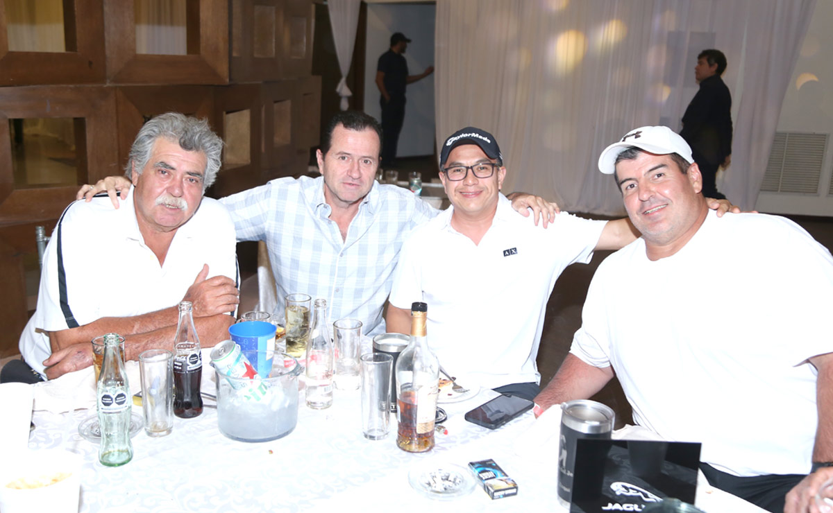 Alfredo, Gerardo, Mauricio y Miguel