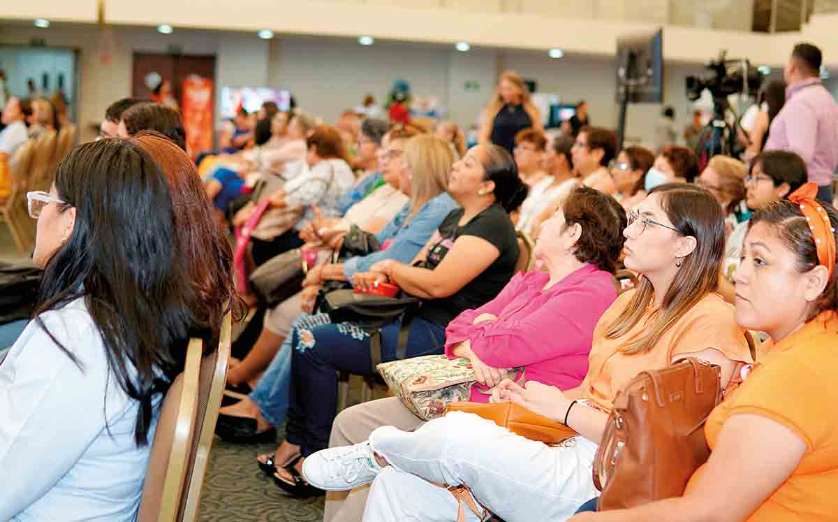 Asistencia en el evento Mujer Milenio: Mujeres que Inspiran