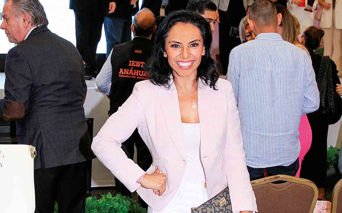 Doris Belfort lució radiante durante el evento Mujer Milenio, Mujeres que Inspiran