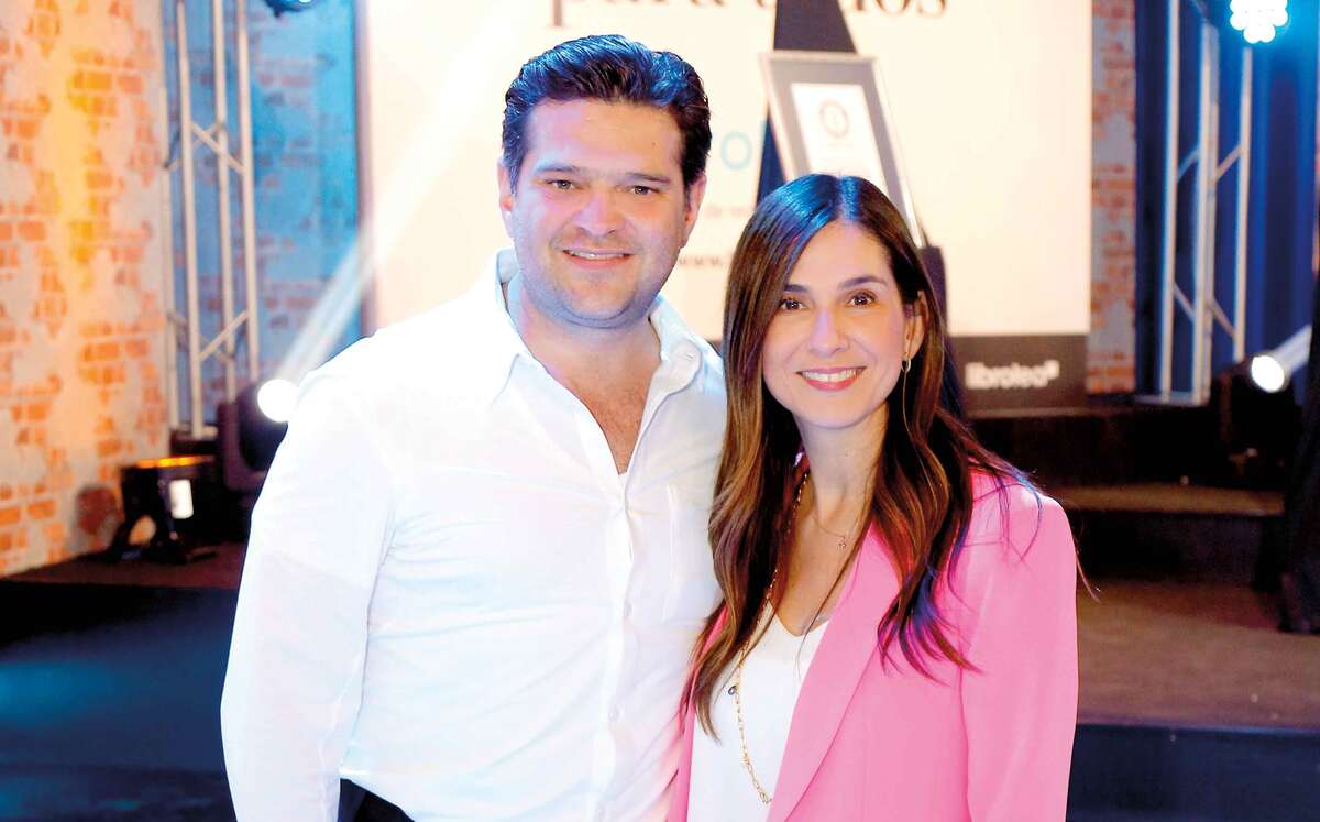 Francisco Cienfuegos y Lucía Todd
