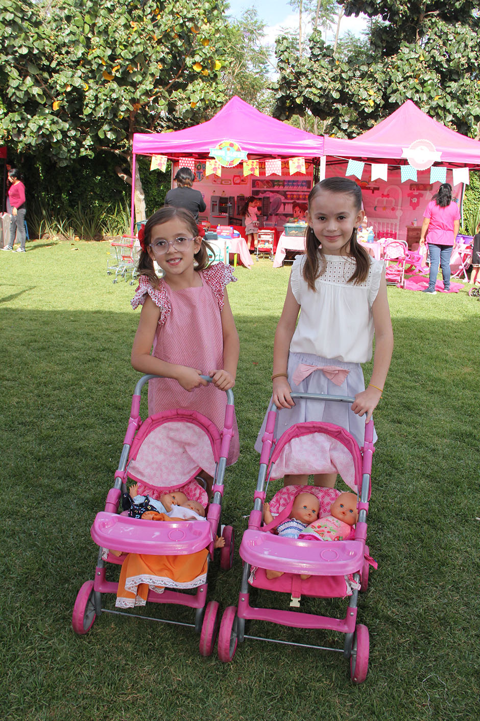 Inés Chávez Ortiz y Regina Fernández Beltrán