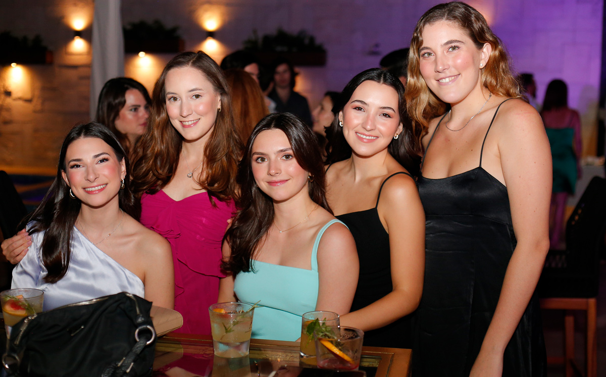 Ivanna Marcos, Cristina Patiño, Claudia Jaime, Isabella Maldonado y Christiane Lozano / Foto: Daniel Saldívar
