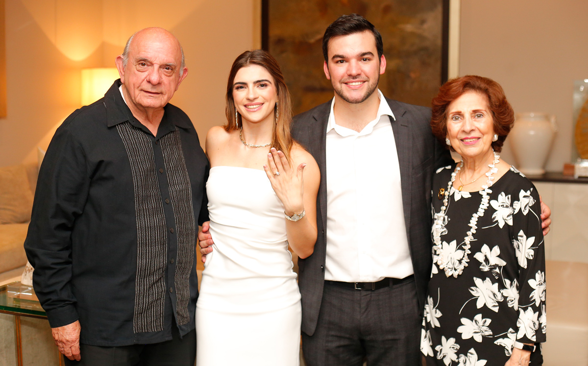 James Colyer, los novios y Elisa Guzmán de Colyer / Foto: Daniel Saldívar