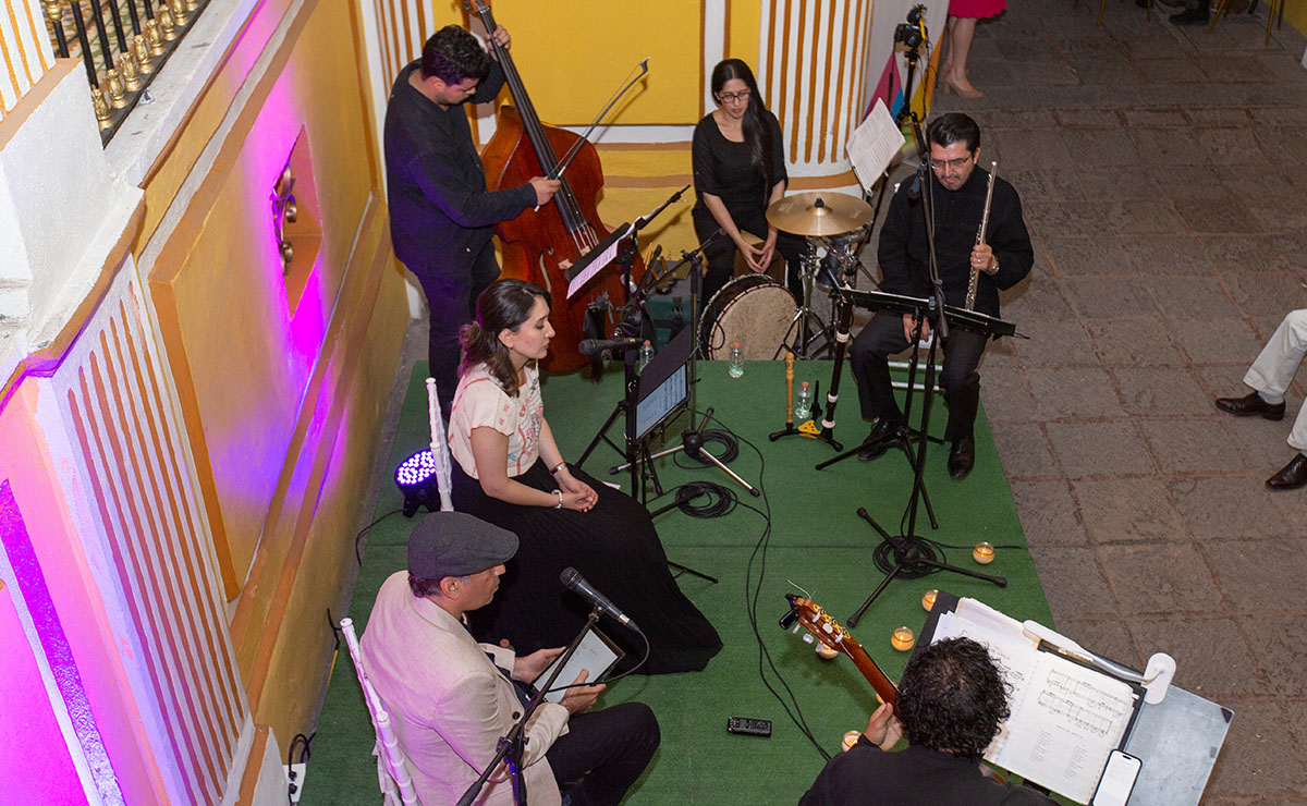 Música en vivo amenizó la tarde cultural