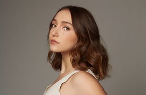 Nina Rubín inspira a cambiar de look con tinte negro y corte en capas (Instagram)
