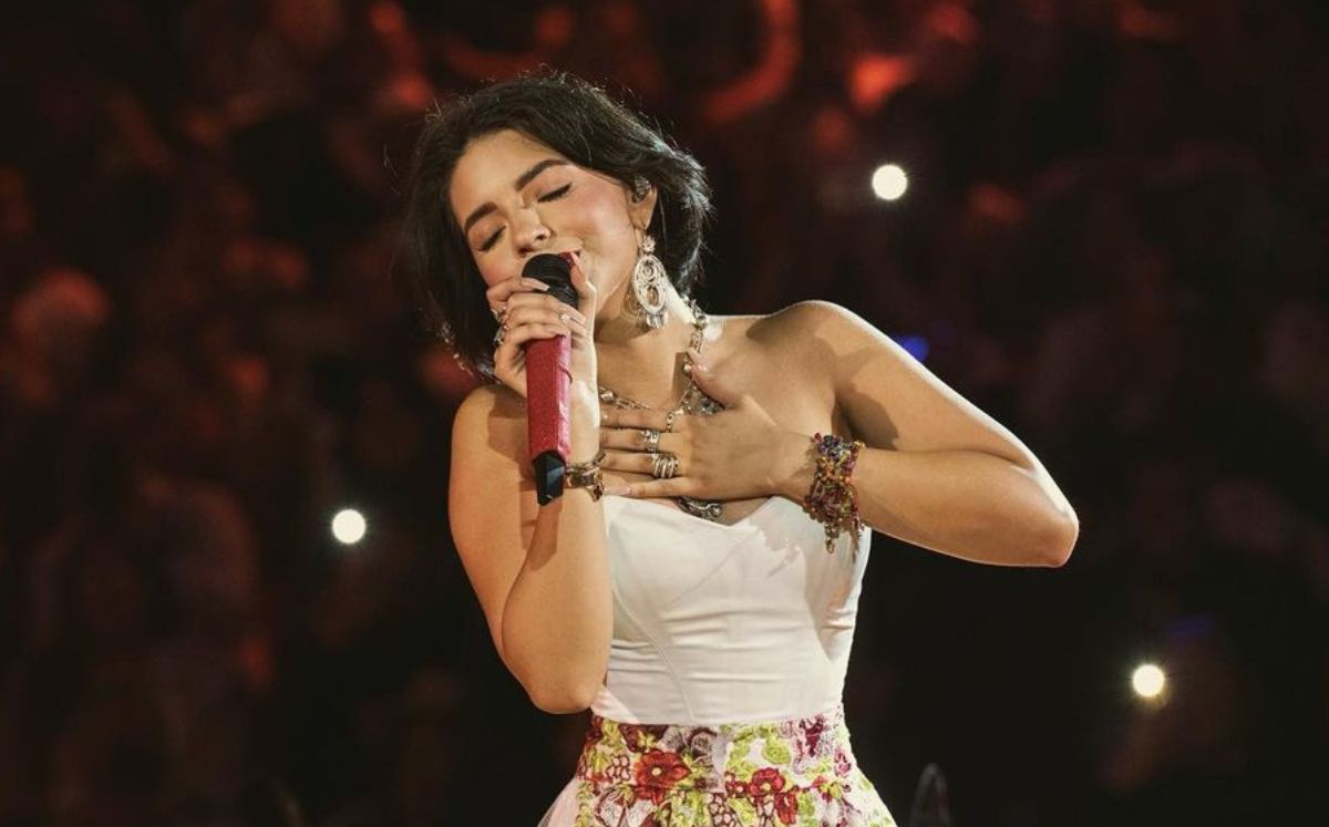 Ángela Aguilar posa junto a su abuela y comprueba su porcentaje argentino (Instagram)