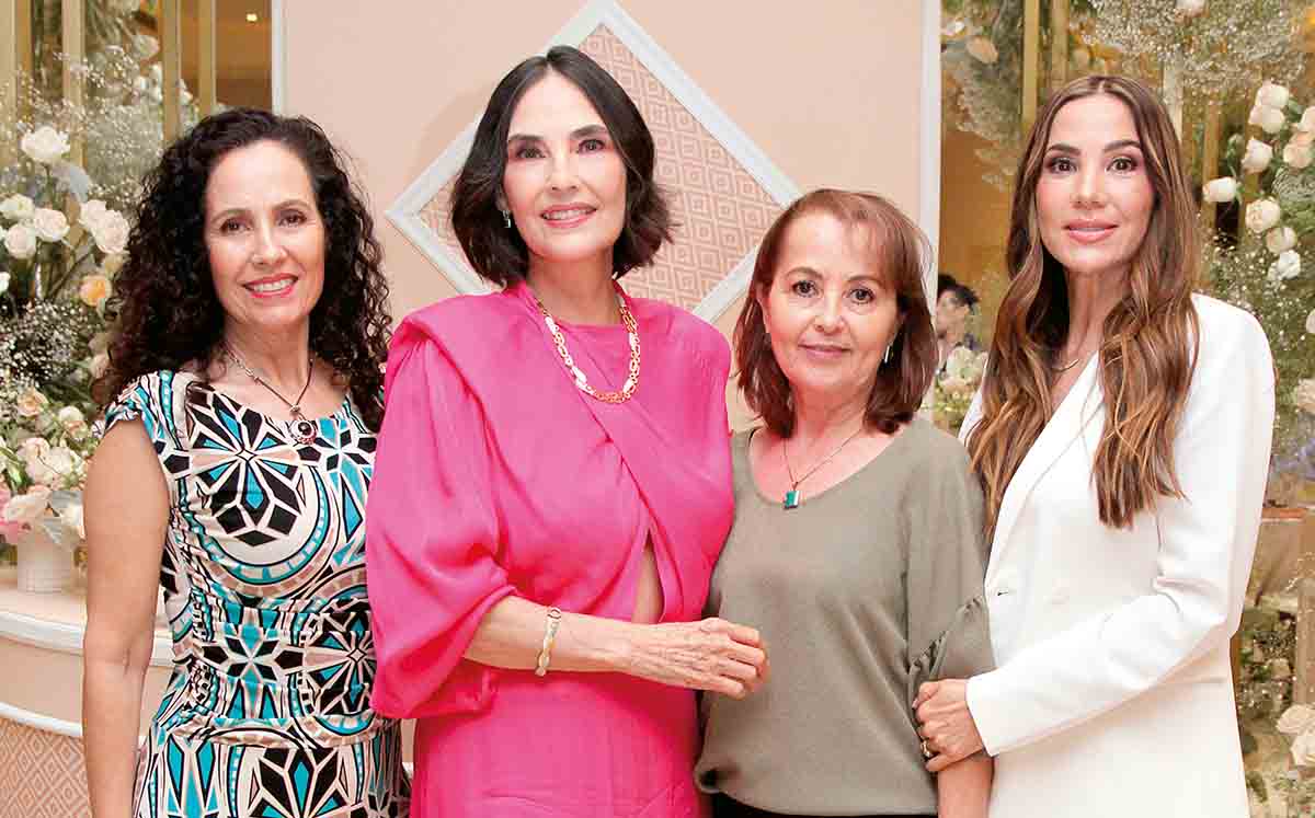 Amparo Salazar, Sandra Acevedo, Malena Suárez y Mónica Navarro lucen radiantes