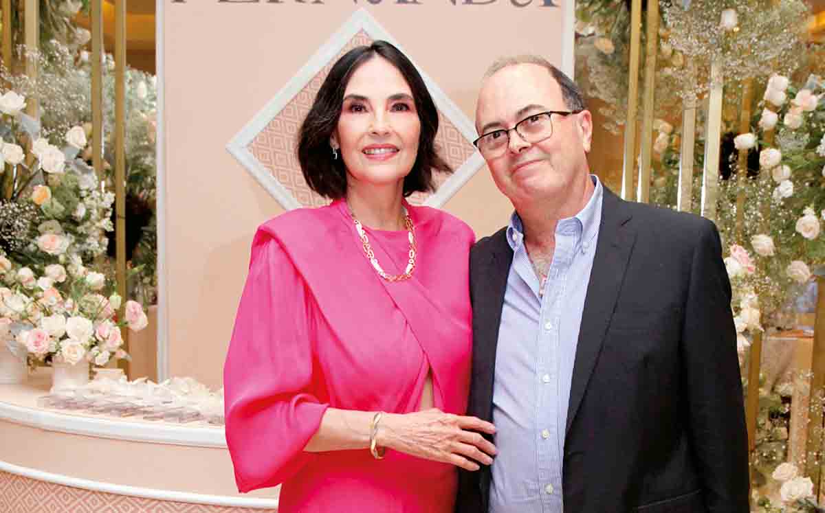 Sandra Acevedo y Fernando Quiroga disfrutando del bautizo