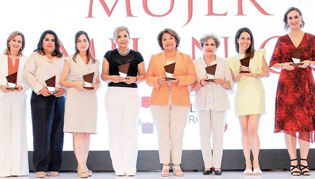 Gloria Septién, Ileana Zambrano, Ana Jalomo, Soledad Moreno, Martha Gerez, Patricia del Ángel, Grazia Bracamontes e Isabel Salem