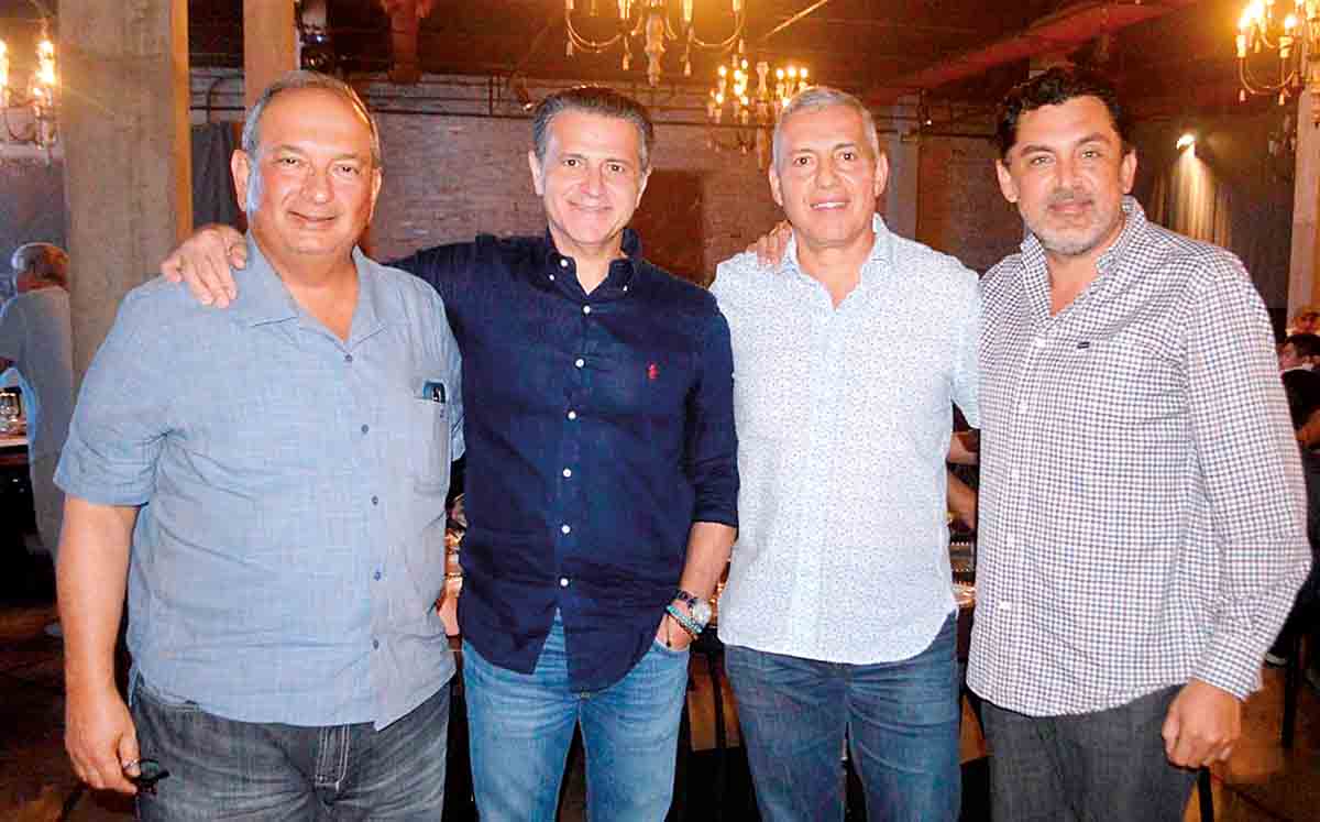 MOMENTOS DEL ROMPEHIELO