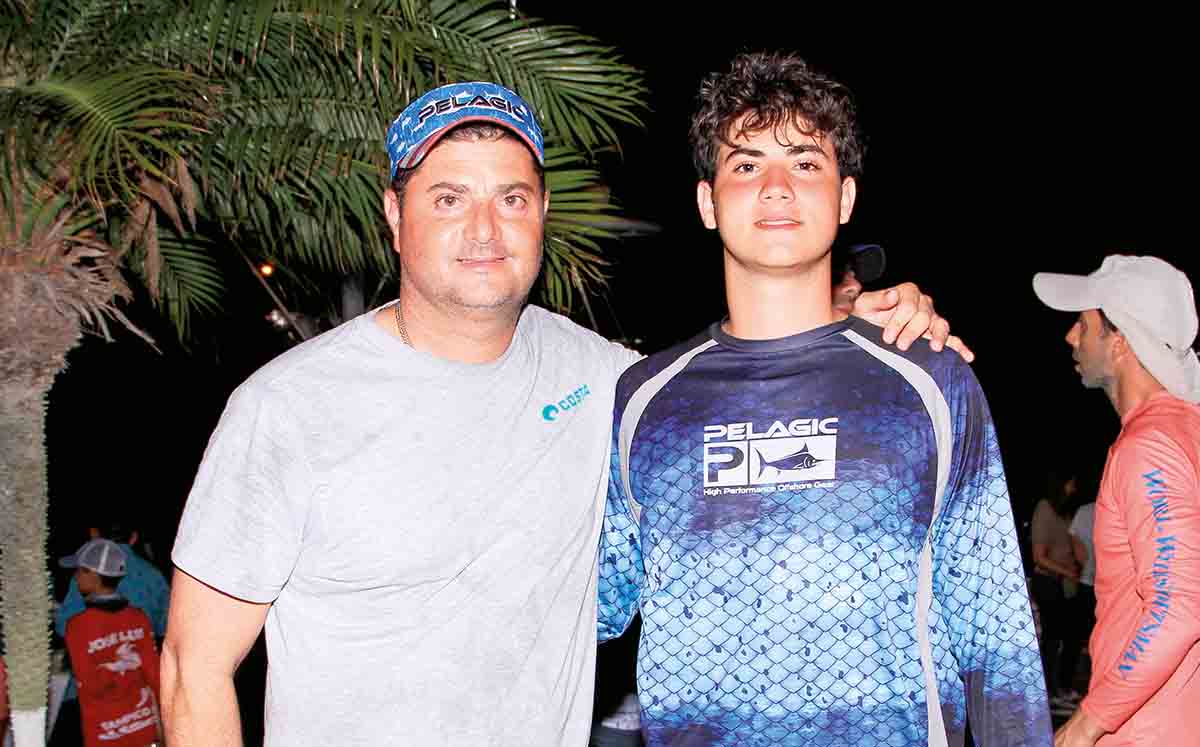Eduardo Nader y Eduardo Luis Nader posando en el torneo