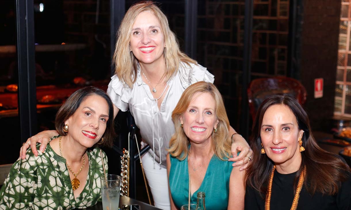 Elsa Blomeier, Roberta Martínez, Magaly Meyer y María Elena De la Puente