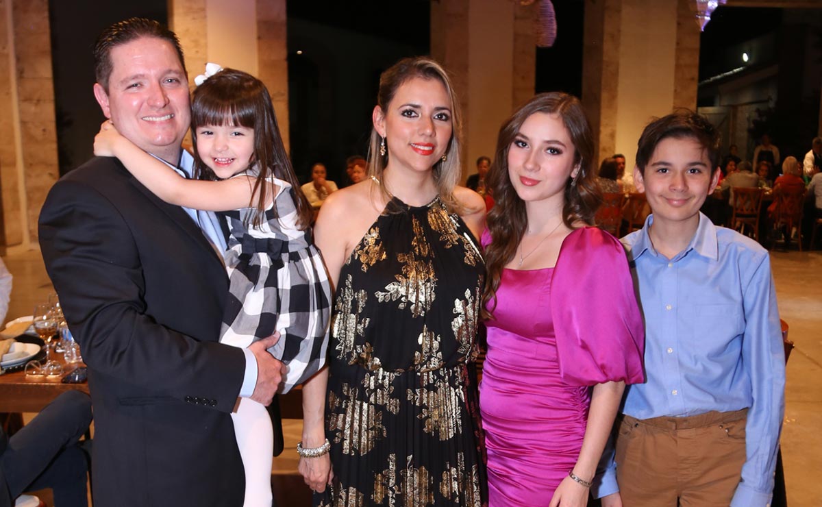 Alexander, Katherine,  Ana María, Carmelita y Ernesto