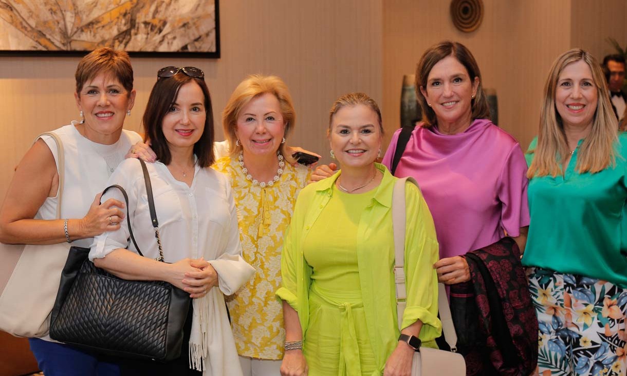 Martha González, Mary González, Chachis González, Beatriz Gutiérrez, Lucía Sojo y Elsa Gutiérrez