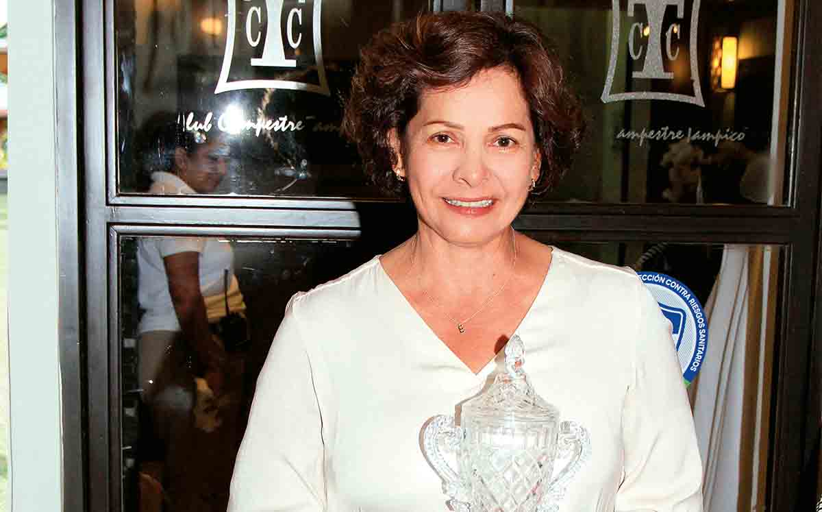 EVA LEGORRETA presente en el Torneo Anual Femenil de Golf