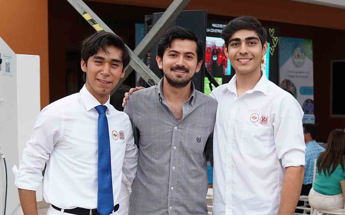 SEBASTIÁN LUNA, CÉSAR PONCE Y SEBASTIÁN LECUONA emocionados de estar presentes en el aniversario de Nuestra Casita