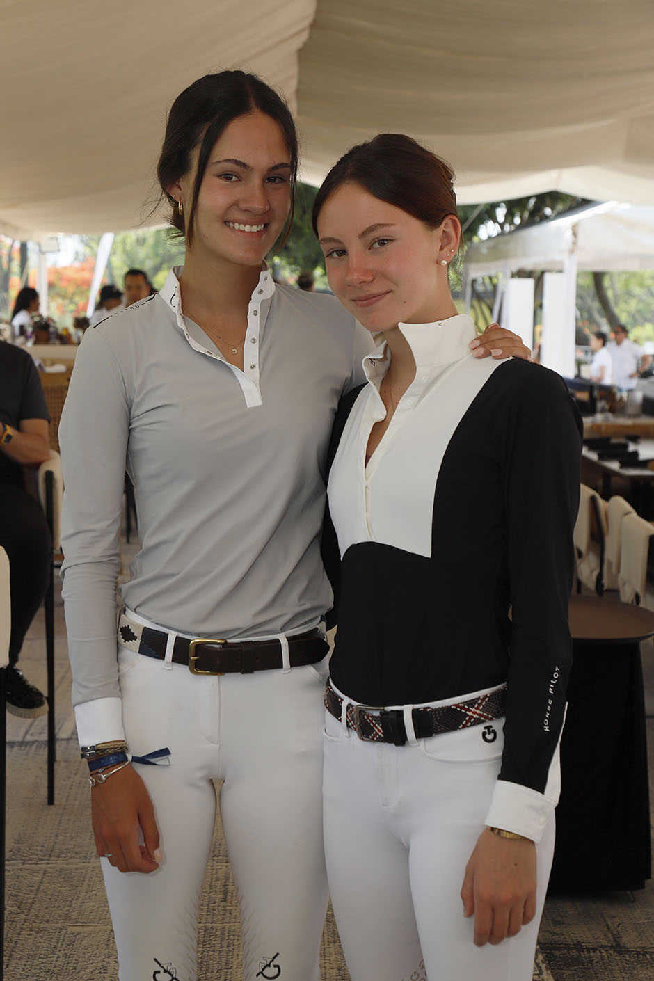 01 Carlota Leschevin y Alejandra Leschevin