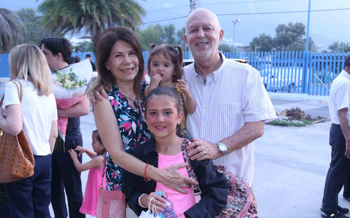 Carolina Garza, Ivana López, Jorge López y Fabiana López