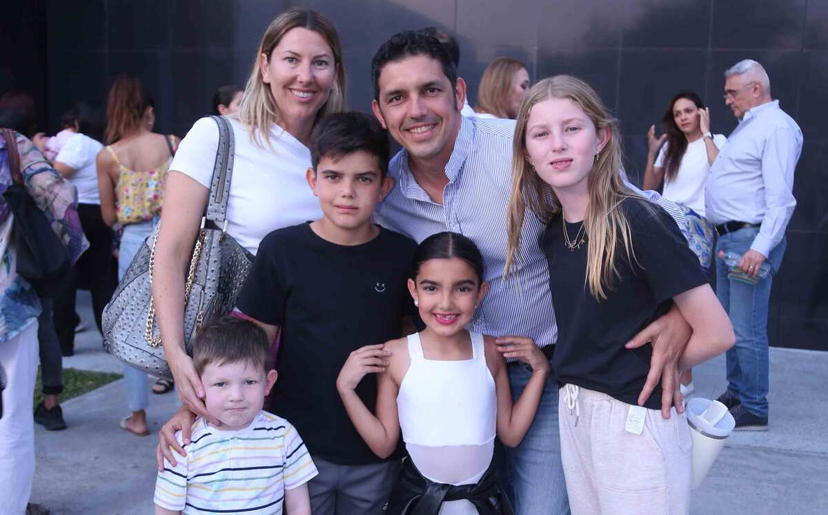 Lucía Margáin, Daniel Salinas, Daniel Salinas, Darío Salinas, Paulina Salinas y Lucía Salinas