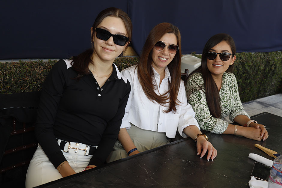 Michelle Llamas, Jessica Valadez y Tania de la Torre