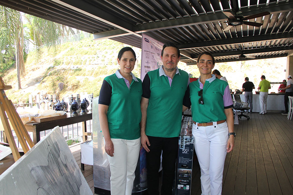 Paloma de Castellanos, Carlos Pérez y Ana Paula de Hernández