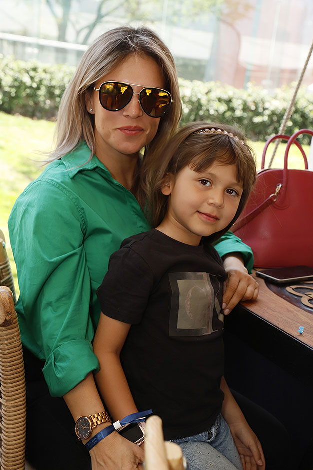 Patricia Ruiz y Renata Hurtado