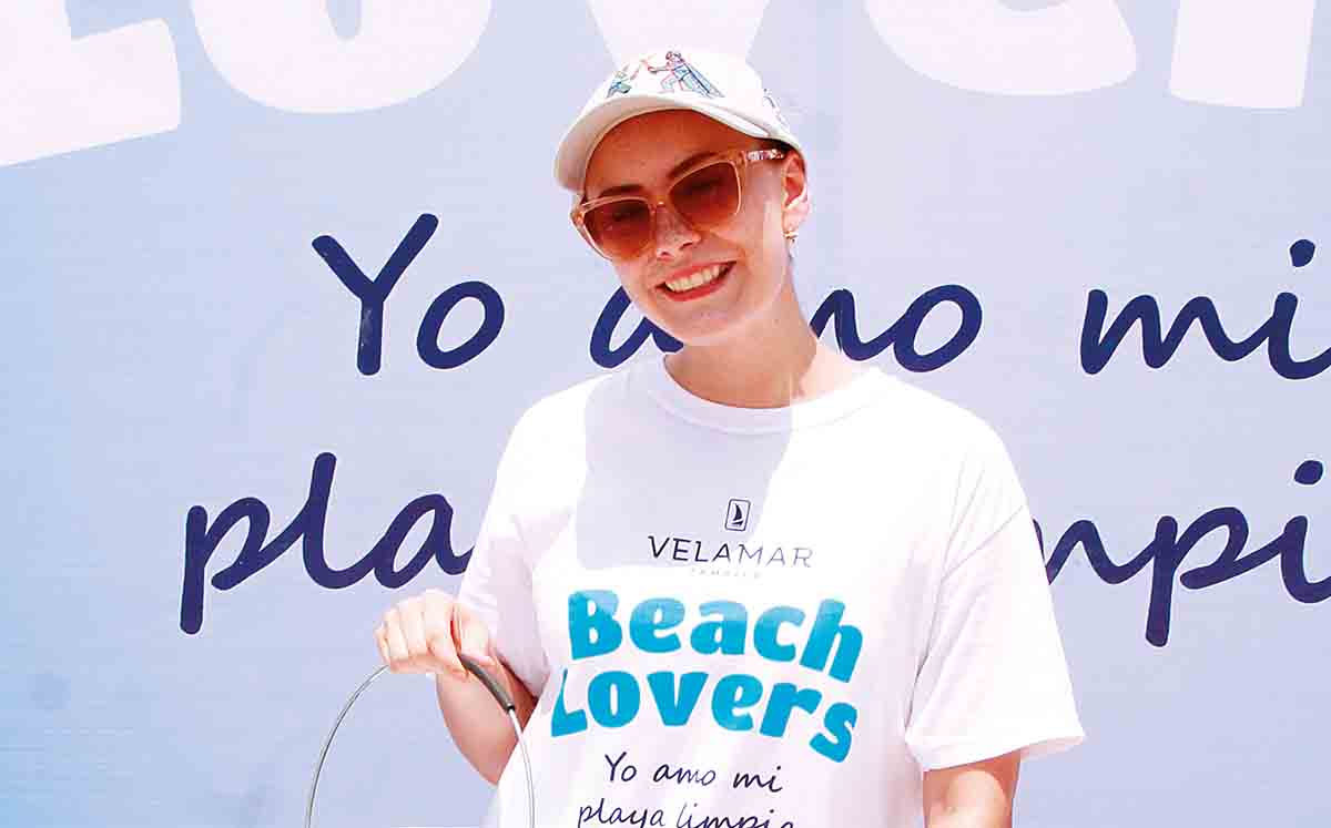 LAURA FERNÁNDEZ presente en la campaña Yo Amo Mi Playa Limpia