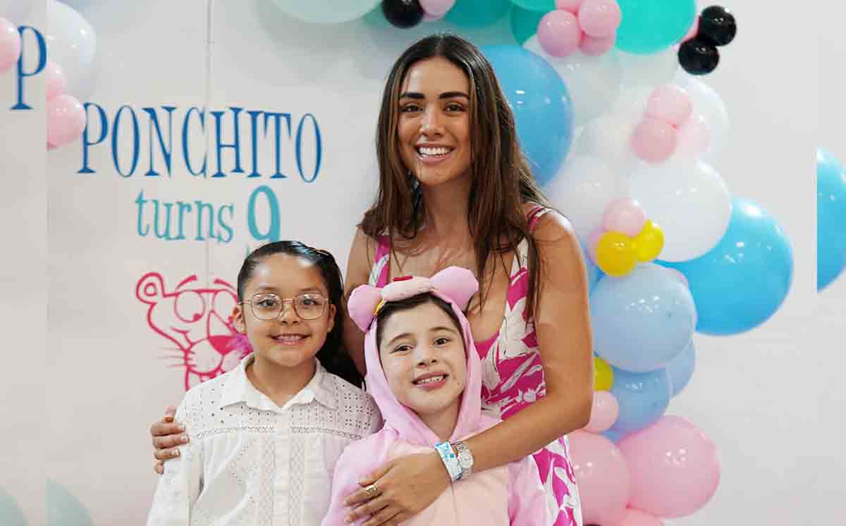 SOFIA RUIZ, MARIANA SOTO Y PONCHITO MORENO felices en Increibowl