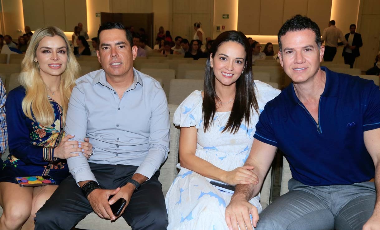 June Munguía de Velarde, Sebastián Velarde, Daniela Plancarte y  Ricardo Marcos