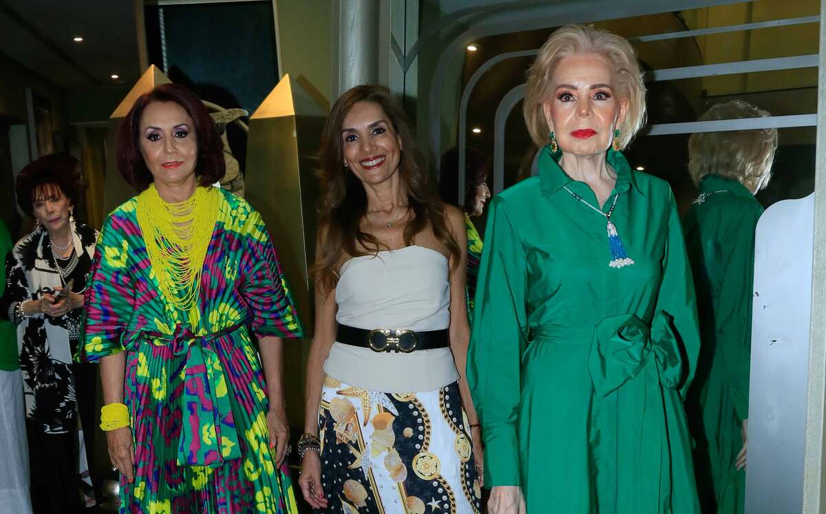 Amalia Lozano de Maiz, Olga Mejia y Aló Flores