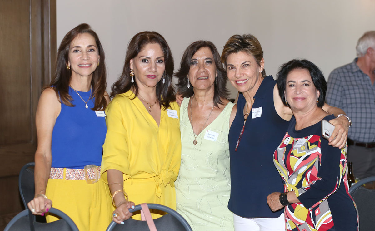 Emma, Laura, Adriana, Maricarmen y Coqui