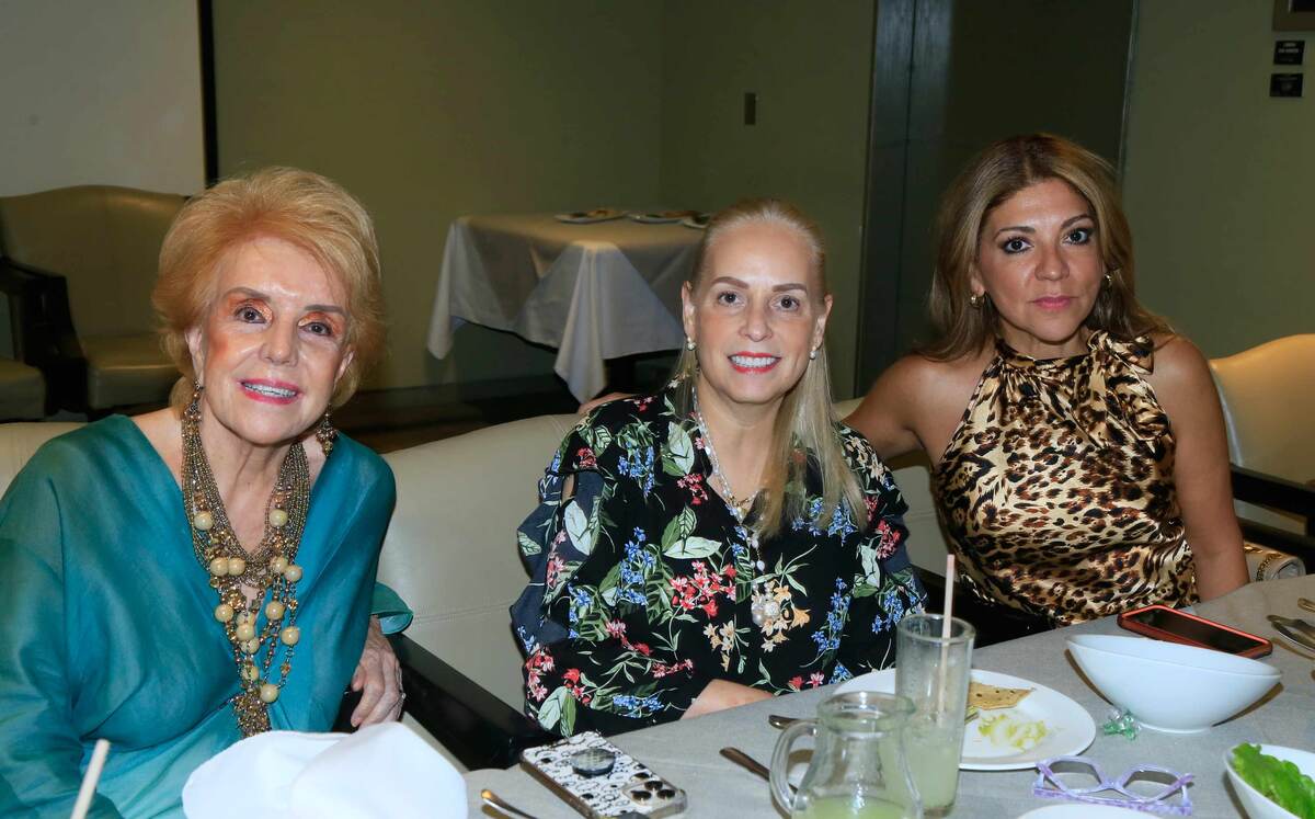 Lilia Flores, Sonia Serna de Araujo y Judinth Marcos