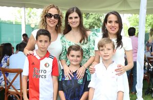 Nelly, Lucía, Bárbara, Mario, Anwar y Daniel