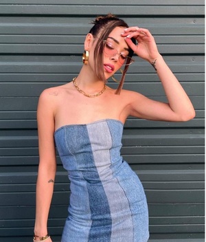 Cómo llevar un vestido vaquero: Tips, looks y combinaciones (Foto: Instagram)