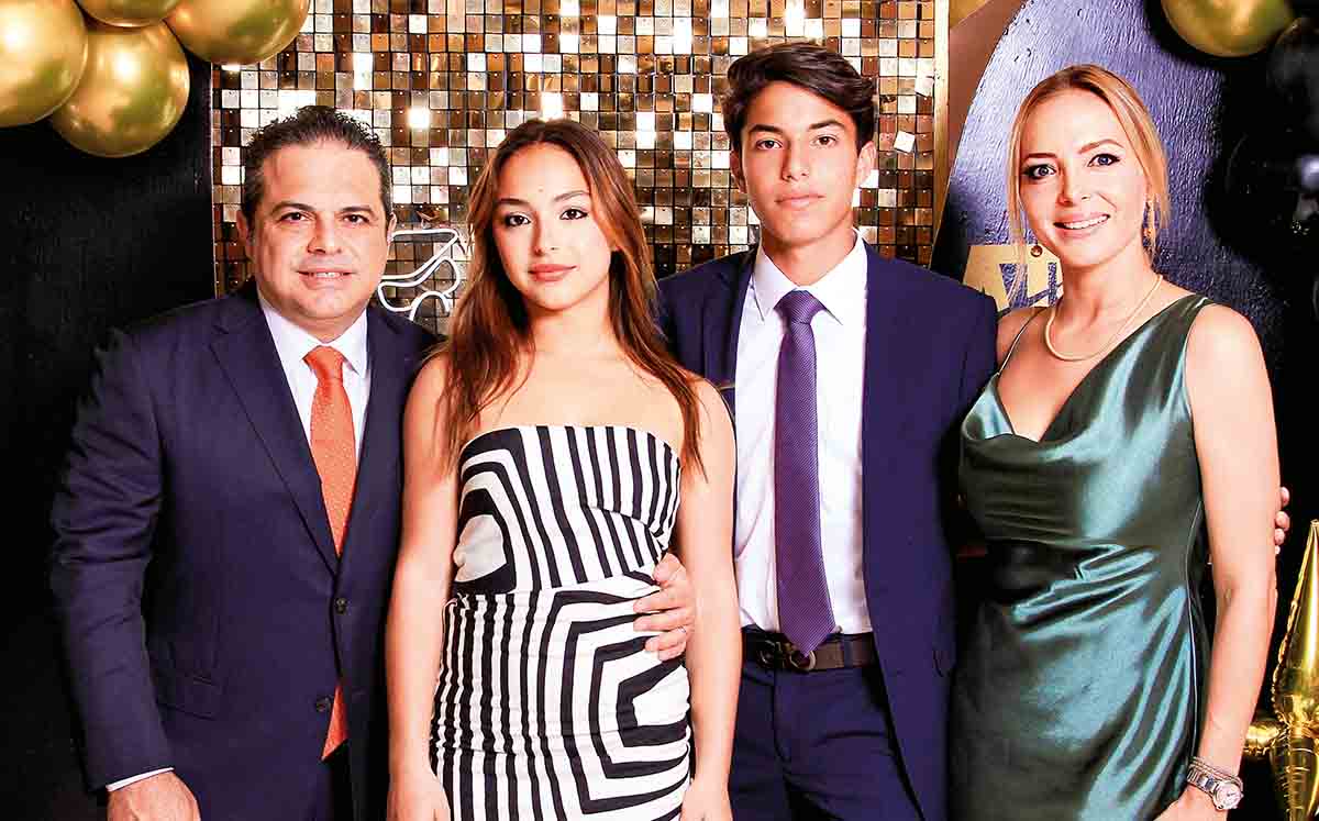 ARMANDO BRAÑA, JULIA BRAÑA, ARMANDO BRAÑA Y JULIA MUÑOZ
