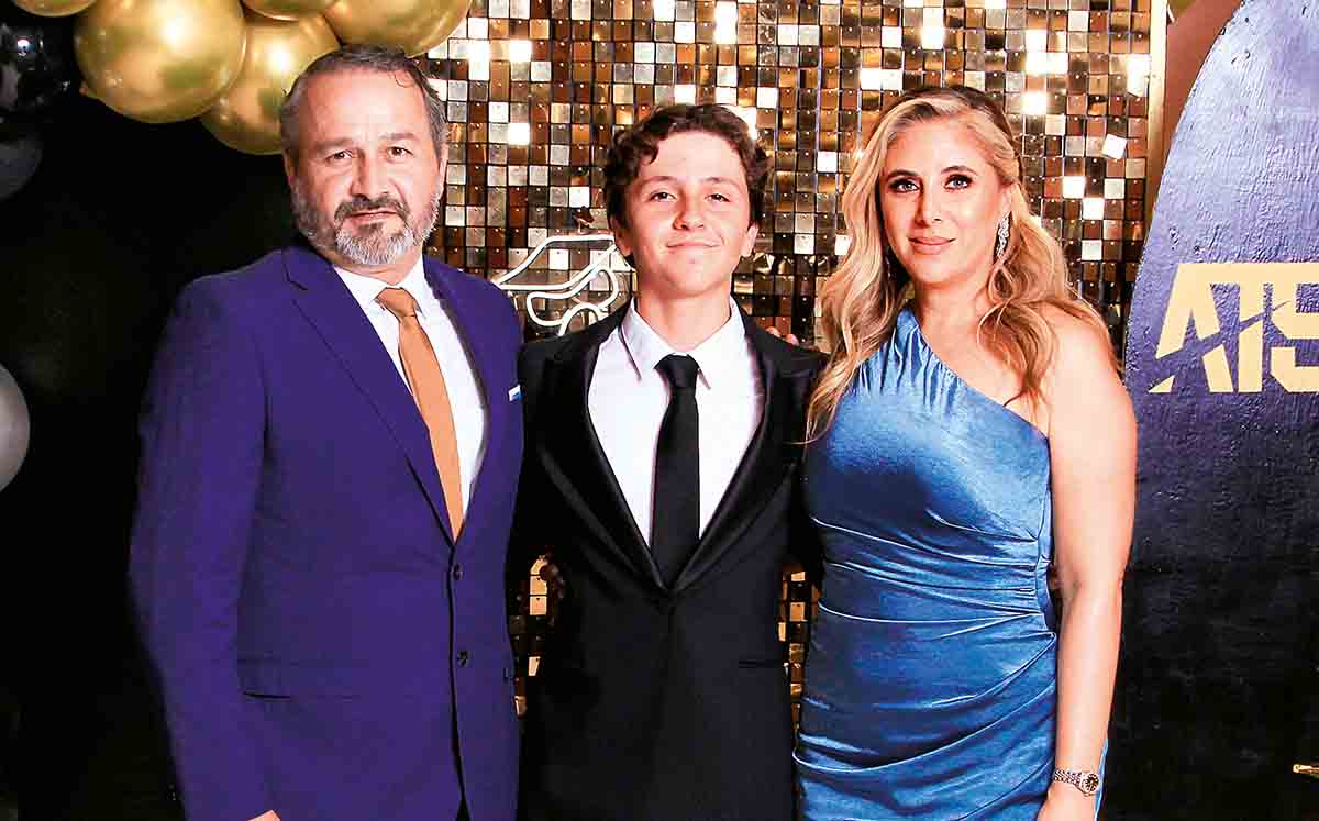 LEANDRO ELIZONDO, LEANDRO ELIZONDO Y ANDREA LEAL