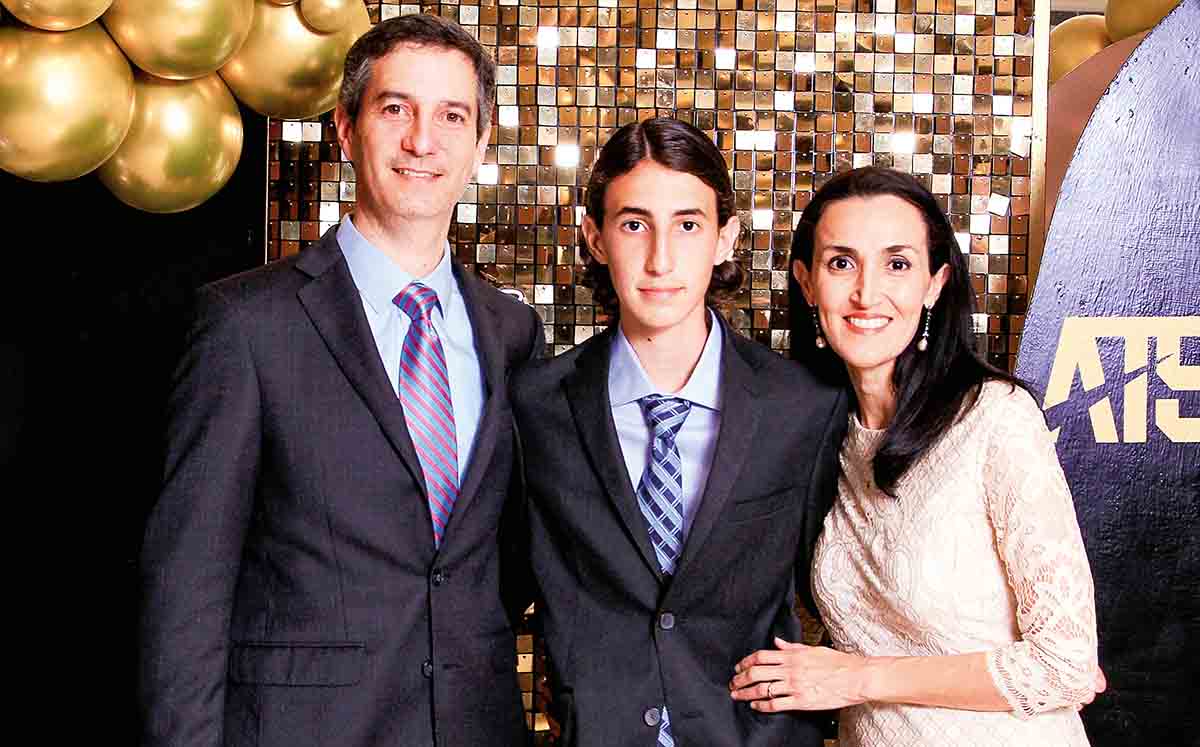CARLOS HINOJOSA, CARLOS HINOJOSA Y BÁRBARA DE HINOJOSA