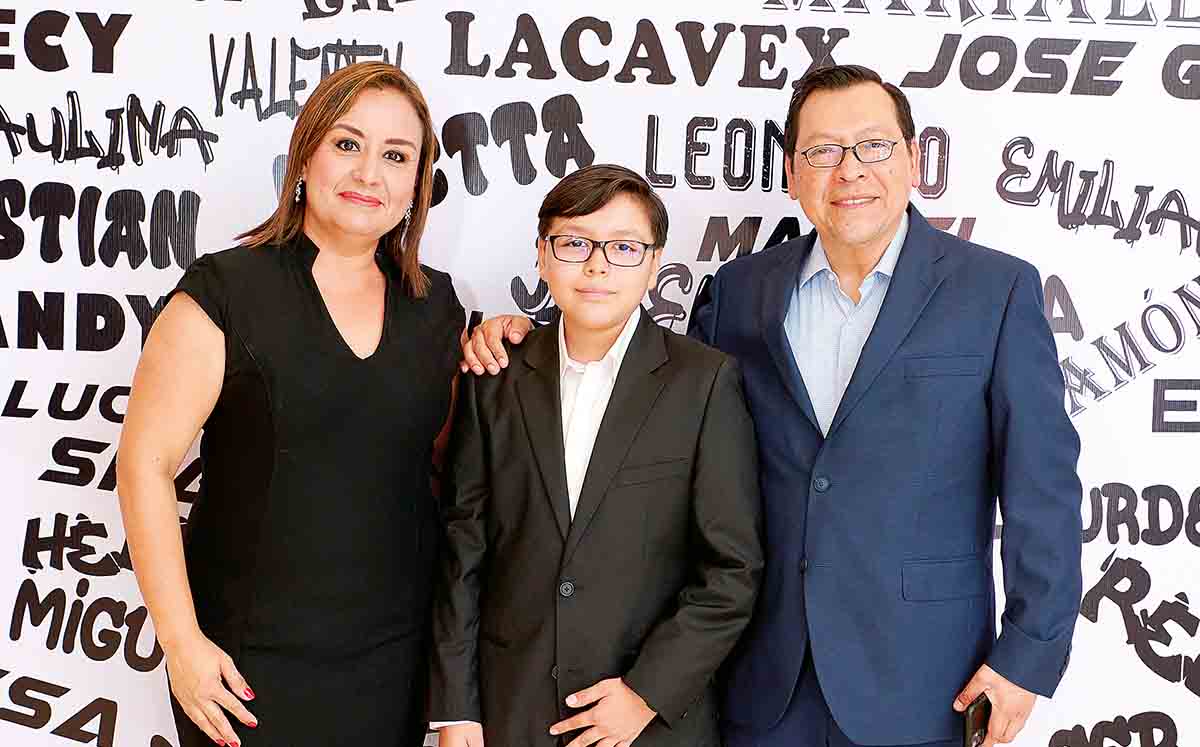 SOFÍA RIVERA, RODRIGO GONZÁLEZ Y RAFAEL GONZÁLEZ
