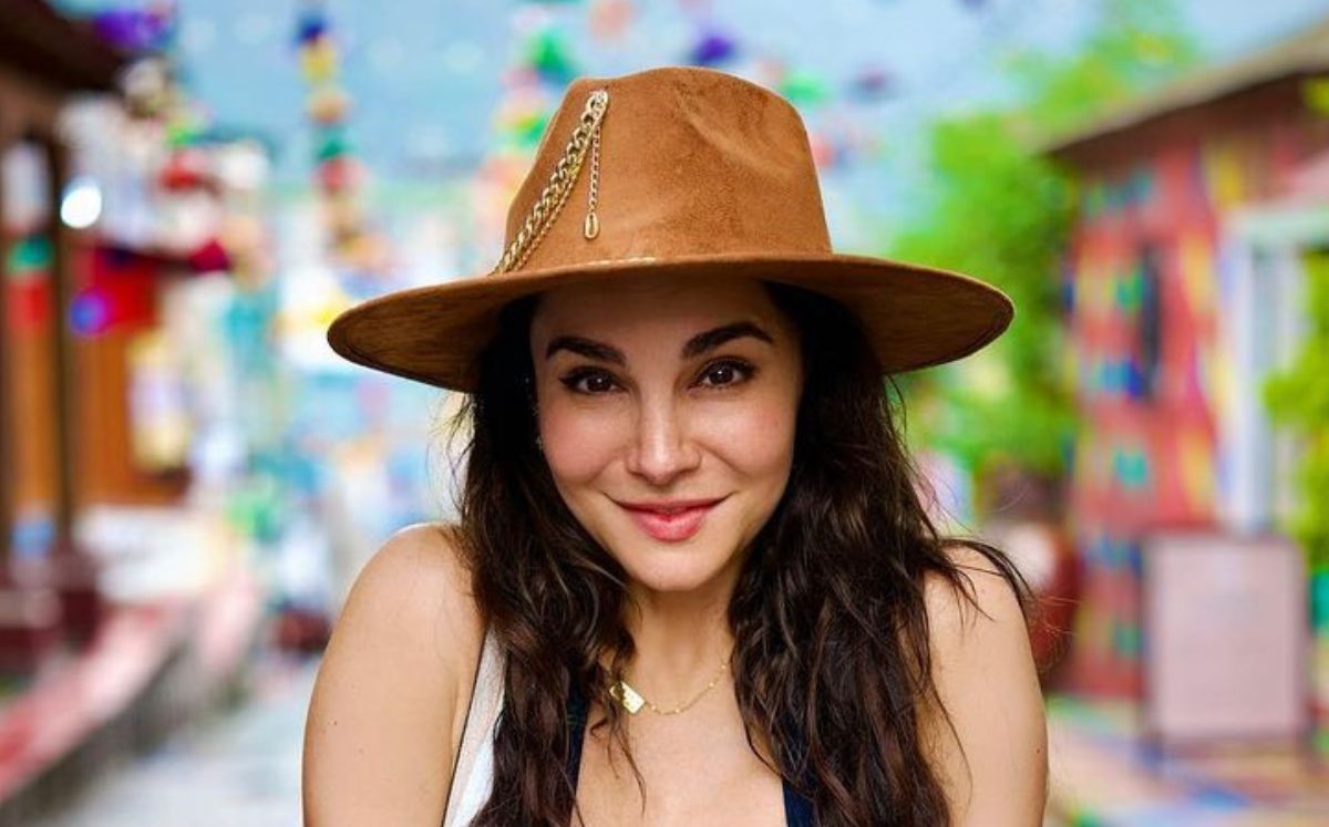 Martha Higareda luce el jumper bordado más fashion que verás (Instagram)