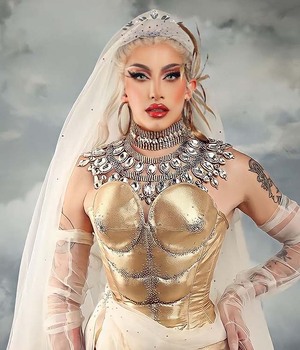 Gala Varo participante de Drag Race México (Foto: Andrés Blanco @sundayinnovember)