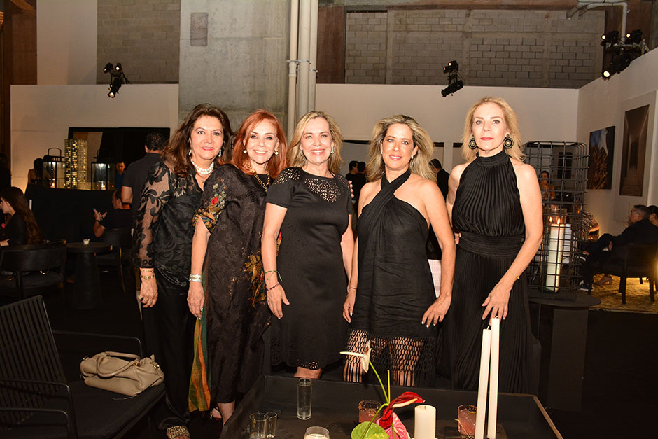 Angélica Castro, Tere Monroy, Carmen Enseciso, María Teresa Rangel y Martha Madrigal