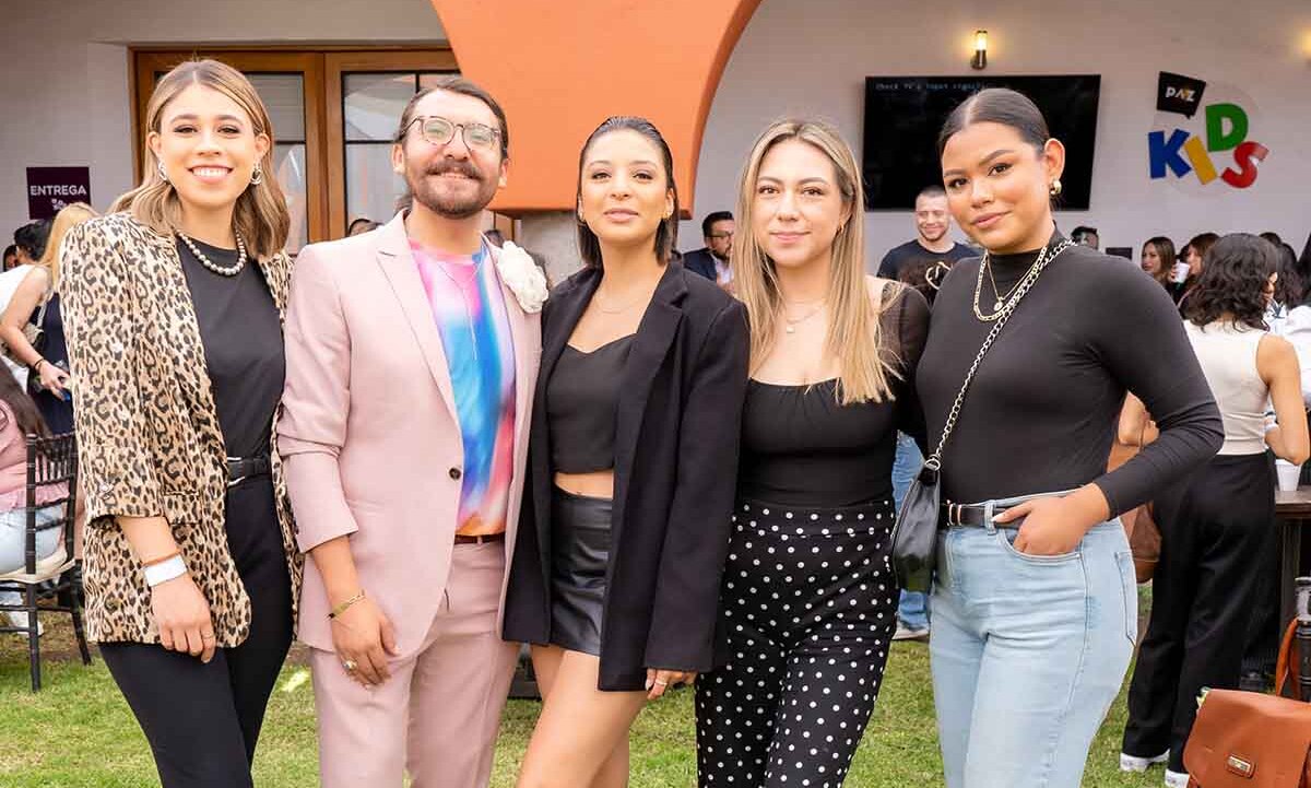 Alessandra Morales, Herón G. Téllez, Carolina Díaz, Fátima González y Ximena Marva